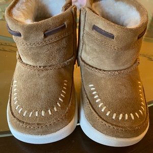 Super cute baby UGGs. Moccasin boot style VGUC